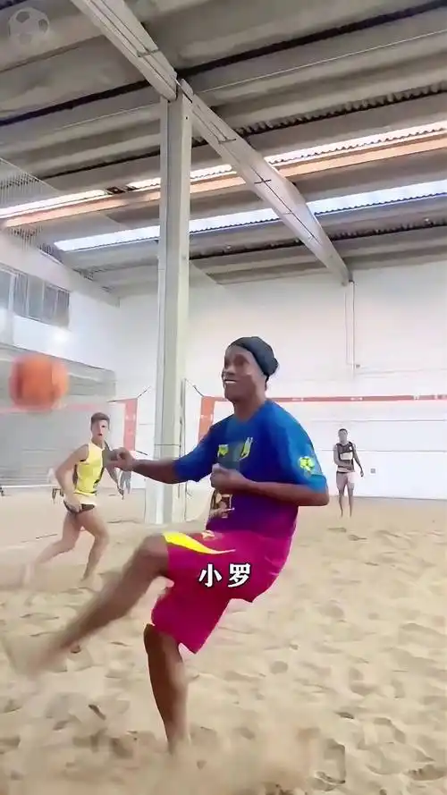 的表现备受 的表现备受