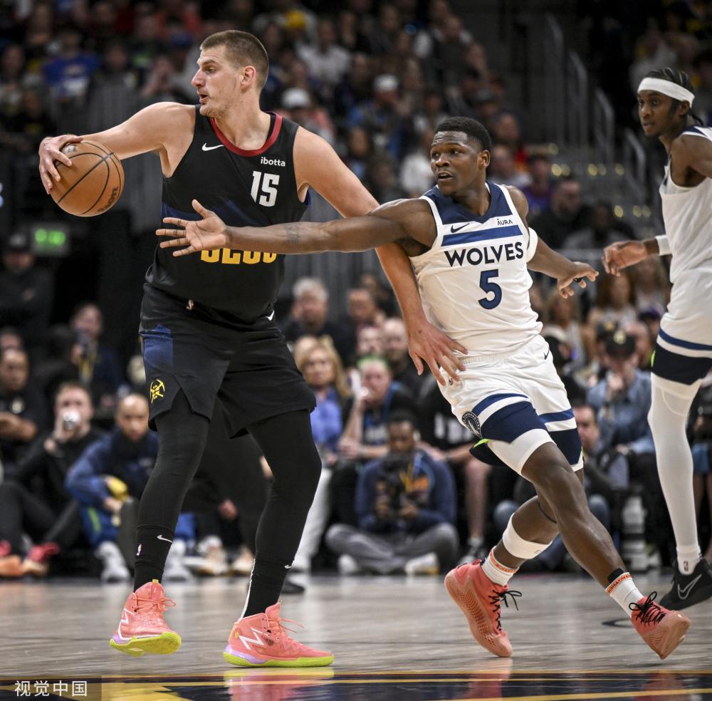 断涌现的背 断涌现的背